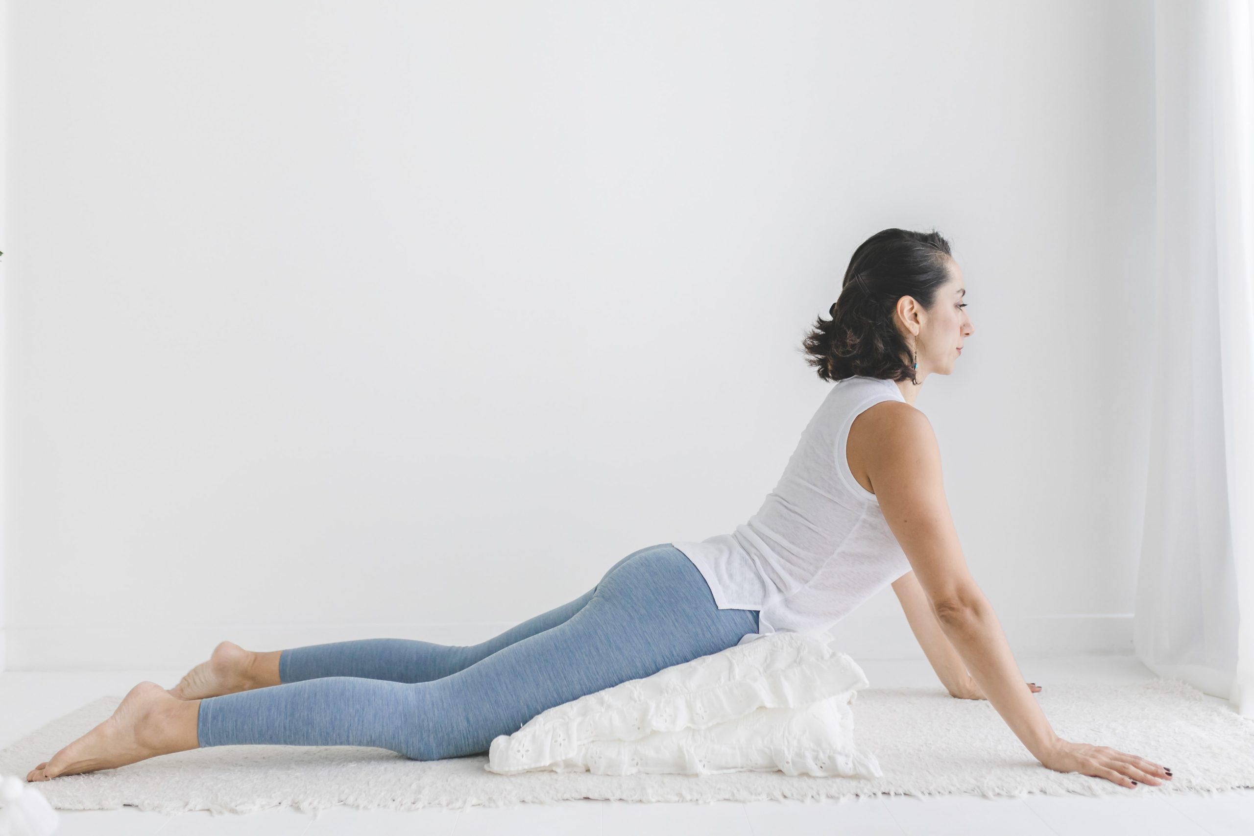What is The Difference Between Yin Yoga and Restorative Yoga? - Sampoorna  Online